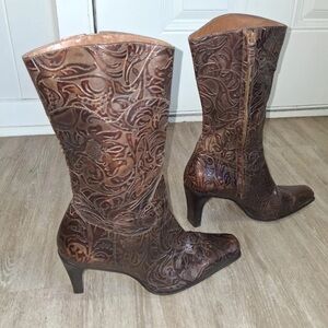 Antonio Melani 9.5M Brown Tooled Leather Italian Boots Vero Cuoio Heeled Zip